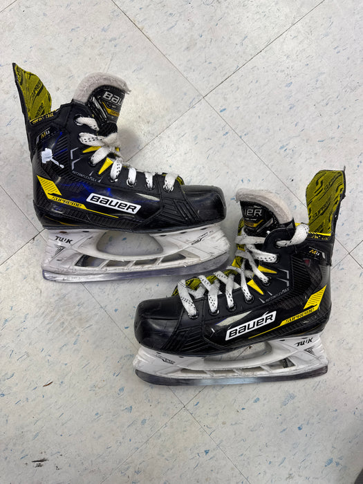 Used Bauer Supreme M4 3.5D Player Skates