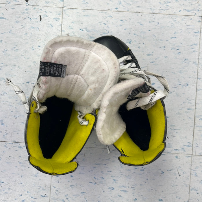Used Bauer Supreme S25 Size 2 Player Skates