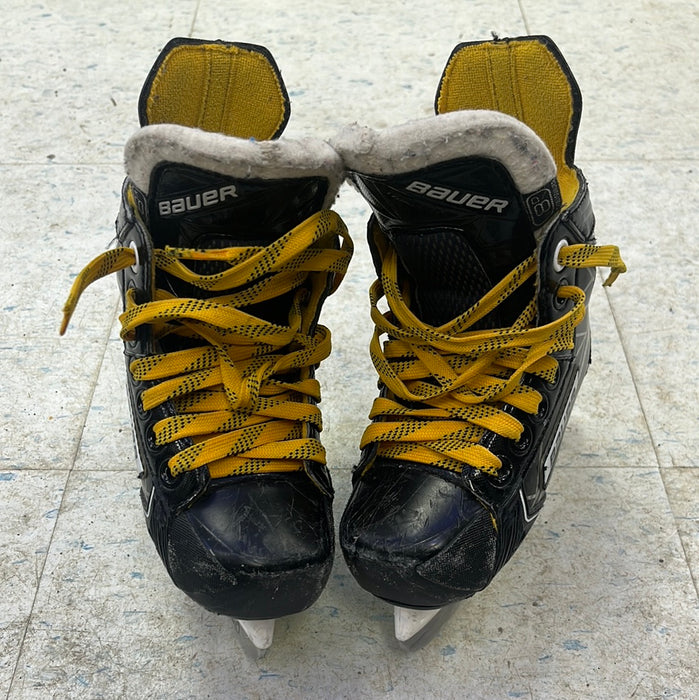 Used Bauer Supreme Matrix Size 8 Youth Player Skates