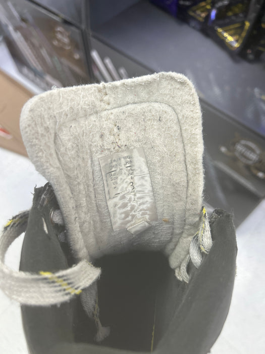 Used CCM Tacks 9060 Junior Goal Skates