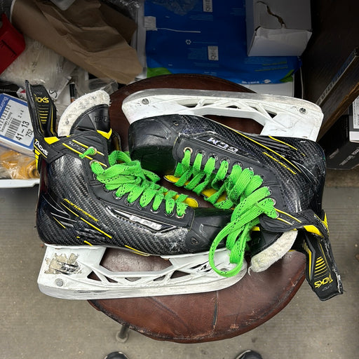 Used CCM Super Tacks Size 6.0 Intermediate Skates