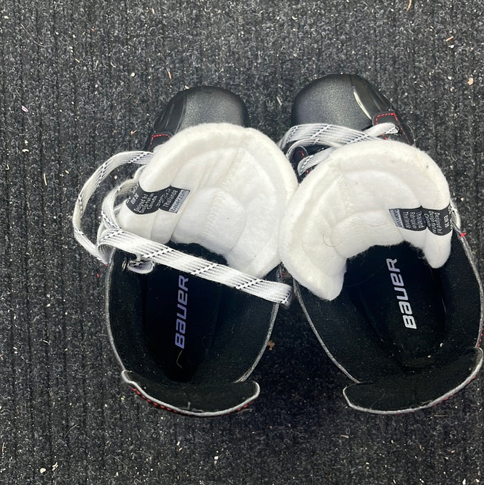 Used Bauer Vapor XInstinct Size 3 Player Skates
