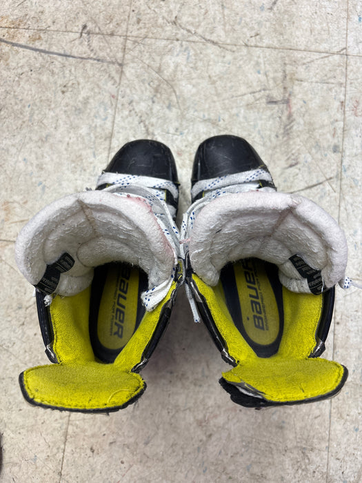 Used Bauer Supreme 3s Size 2.5D Skates