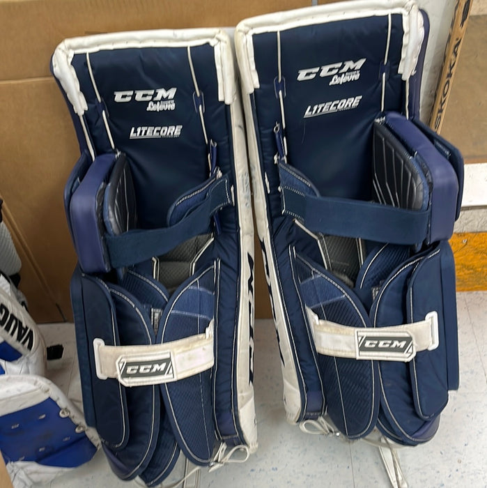 Used CCM P2.9 32+1 Goal Pads
