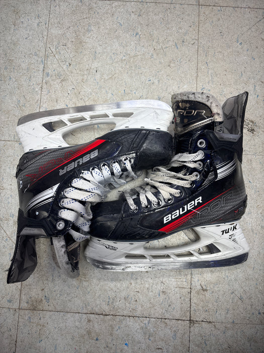 Used Bauer Vapor X3 Size 6.5 EE Intermediate Skates