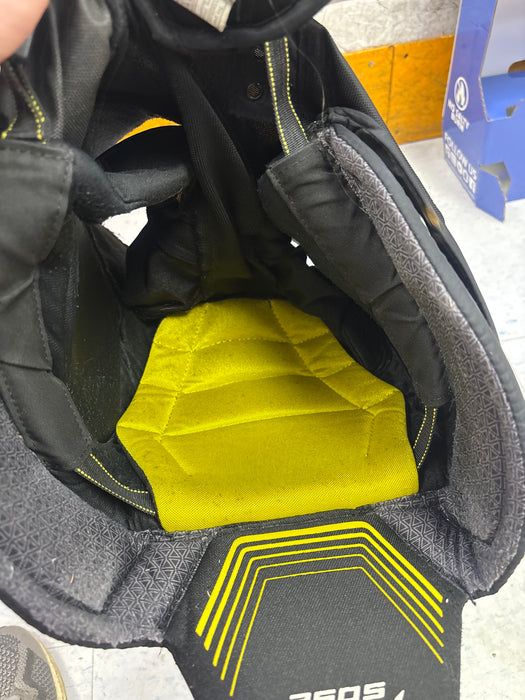 Used CCM Tacks 5092 Junior Small Pants