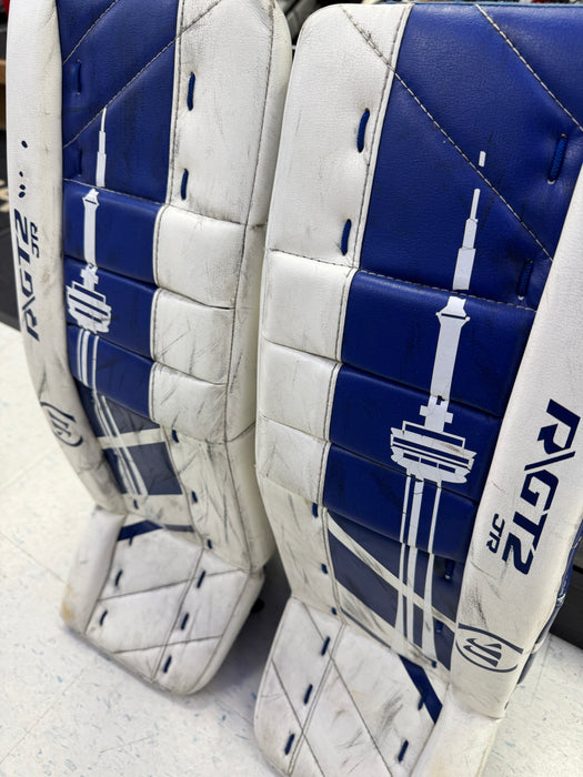 Used Warrior RGT2 Junior 26” Leg Pads