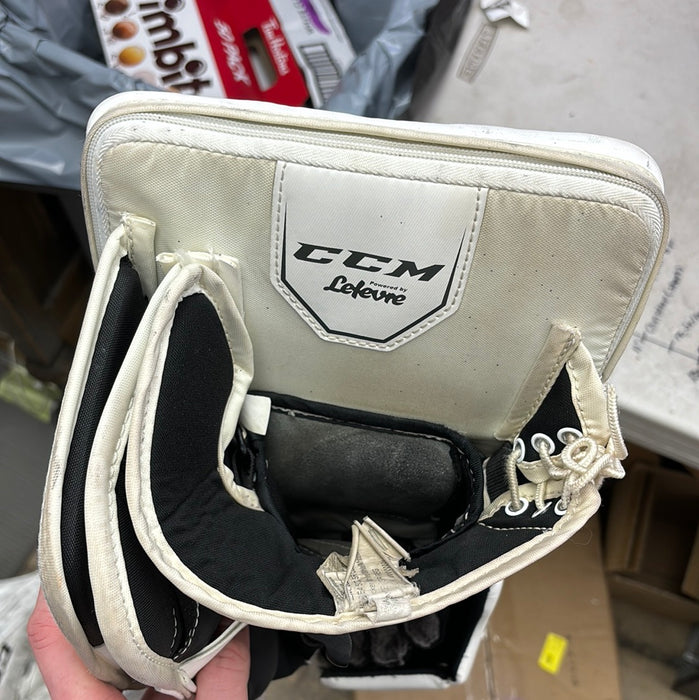 Used CCM EFlex 4.5 Senior Catcher and Blocker Set