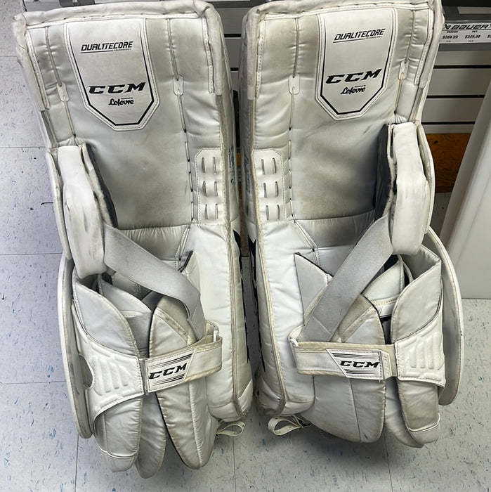 Used CCM E4.9 31+1 Goal Pads