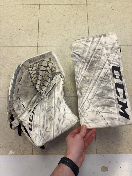 Used CCM EFlex 5.5 Senior Full Right Catcher and Blocker Set