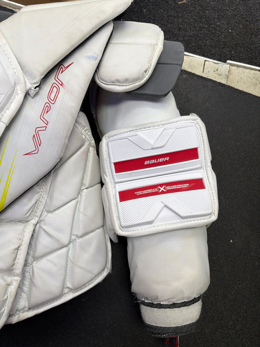 Used Bauer Vapor Hyperlite2 Senior Medium Chest Protector