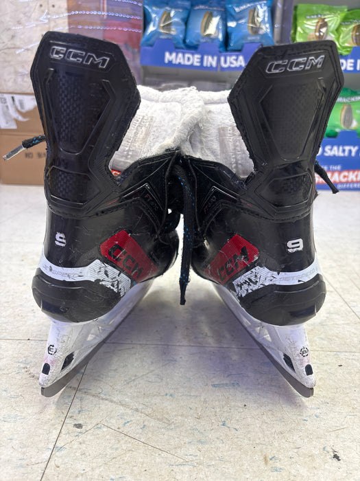 Used CCM JetSpeed FT670 Size 2.0 Regular Skates