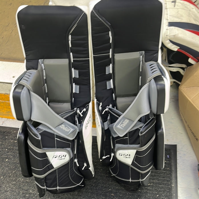 Used Warrior Ritual R/G4 28+1 Goal Pads