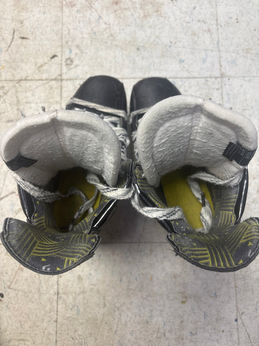 Used Bauer Supreme M40 Skates Size 5.0 Fit 2
