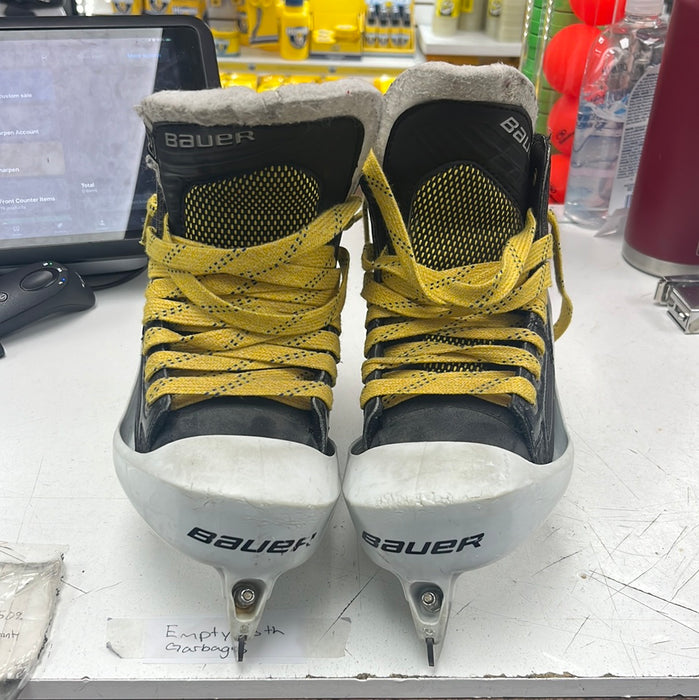 Used Bauer Supreme One.9 Size 2D Junior Goal Skates