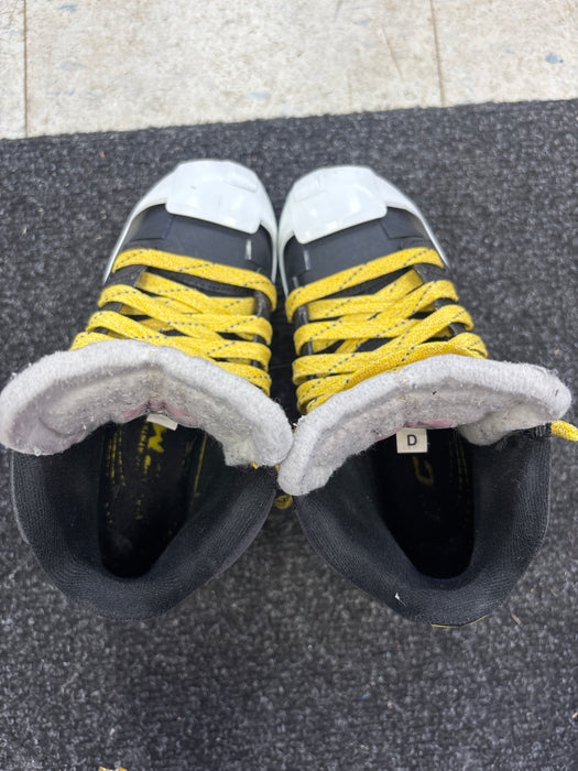 Used CCM Tacks 9060 Size 1.0D Goal Skates