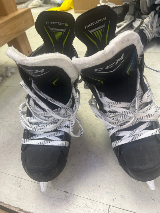 Used CCM RibCore 76K Size 3 Skates