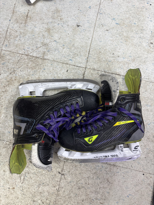 Used Graf Ultra G9035 Size 6.0EE Skates