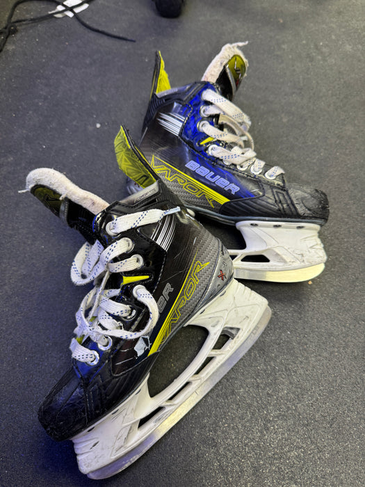 Used Bauer Vapor X4 Skates 2.5 D
