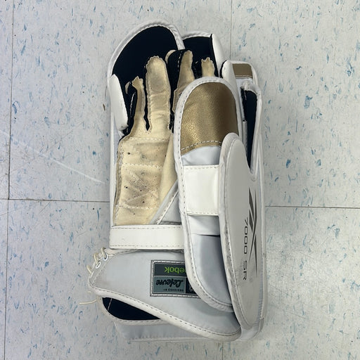Used Reebok 7000 Senior Blocker