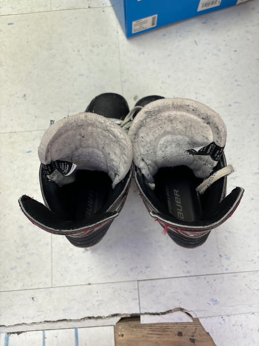 Used Bauer Vapor x80 Size 5 EE Skates