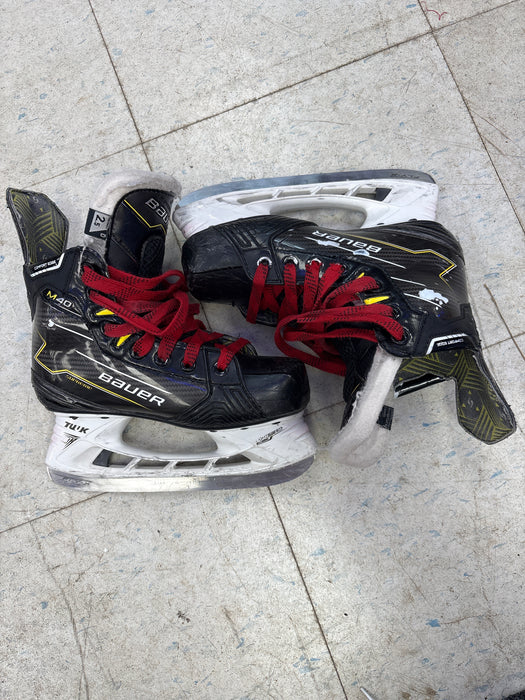 Used Bauer Supreme M40 Size 2.5 D Skate
