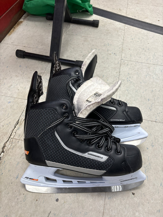 Used WinnWell AMP300 Size 8.0 Skates
