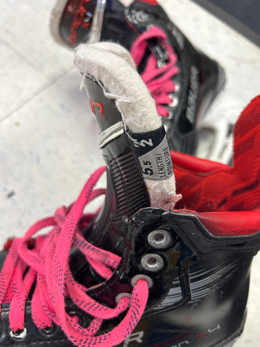 Used Bauer Vapor X4 Intermediate Player Skates 5.5 Fit 2