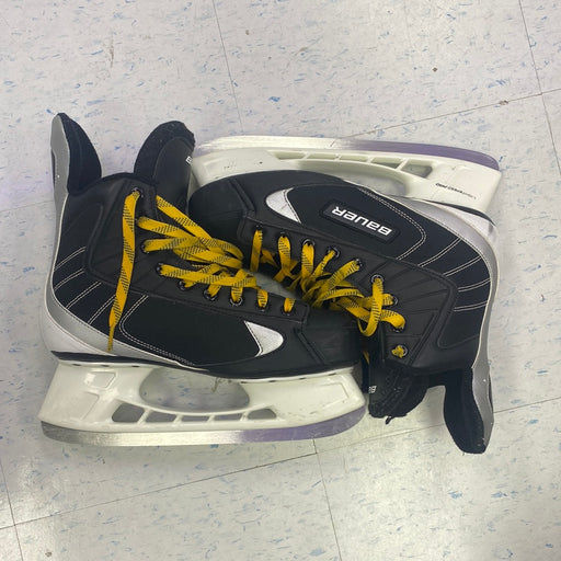 Used Bauer 44 Size 9 R Skates