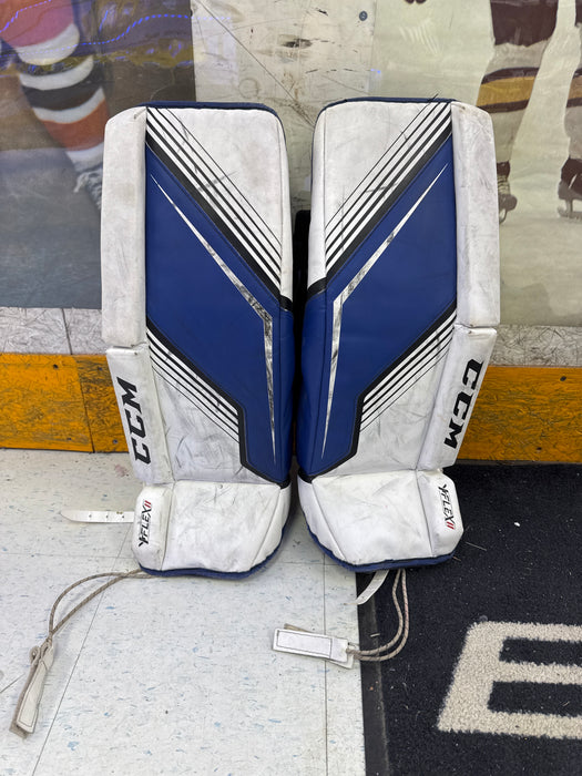 Used CCM YtFlex II 26” Goalie Leg Pads