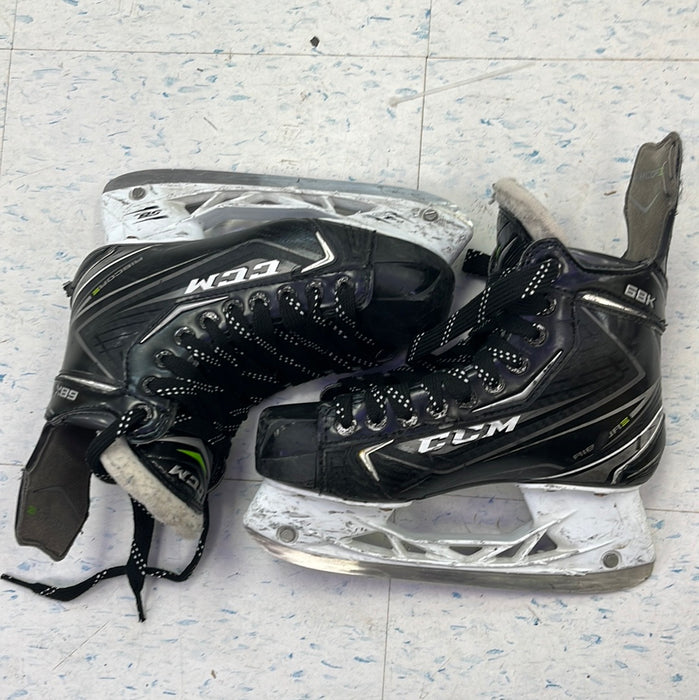 Used CCM RibCore 68K Size 4 Player Skates
