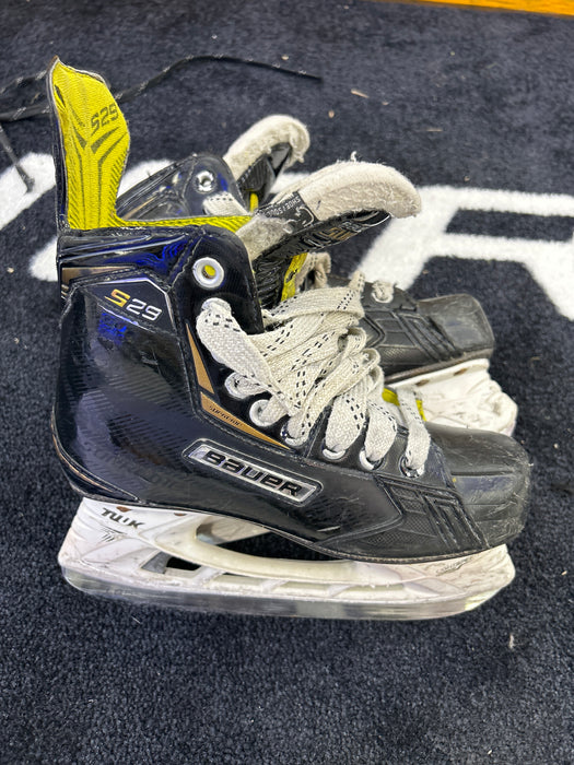 Used Bauer Supreme S29 Player Skates