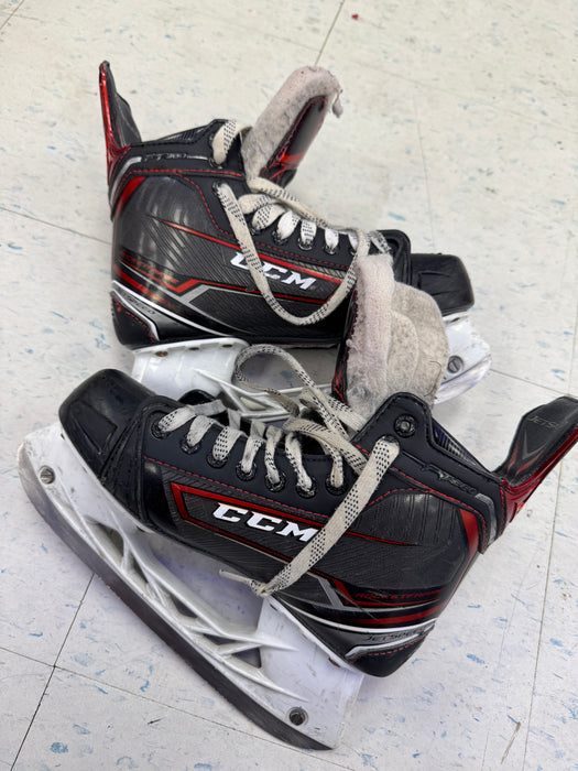 Used CCM JetSpeed FT380 Skates 5.5D