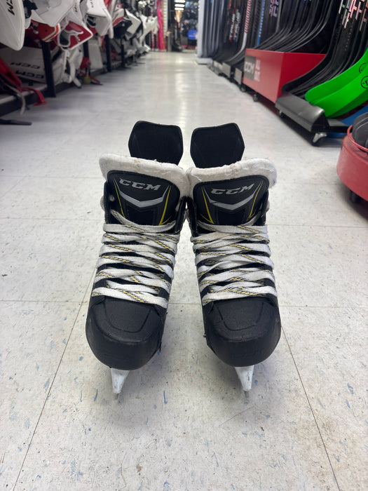 Used CCM Tacks 9060 Player Skate Junior Size 2.5