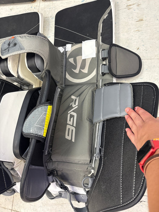 Used Warrior Ritual G6 30"+1" Leg Pads