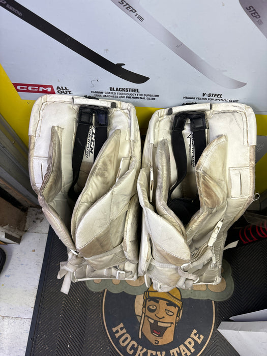 Used CCM EFlex 760 Leg Pads 28"+1"