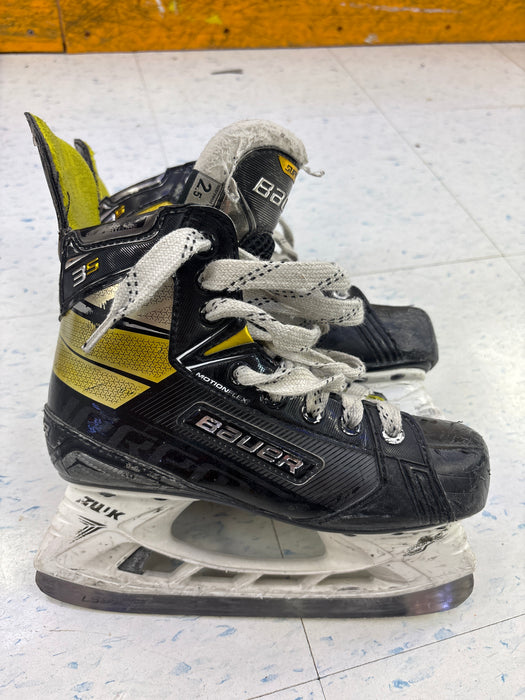Used Bauer Supreme 3s Size 2.5 EE