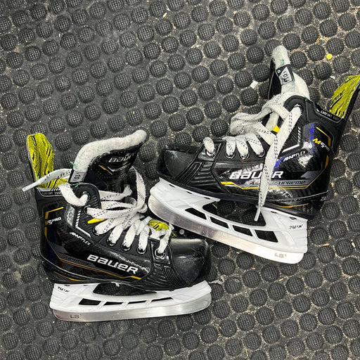 Used Bauer Supreme M5 Pro 10.5Y Player Skates
