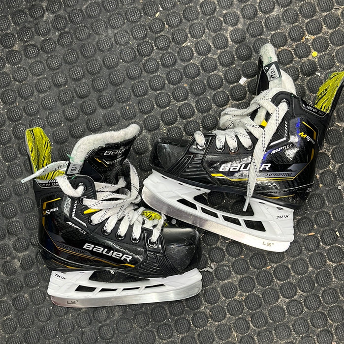 Used Bauer Supreme M5 Pro 10.5Y Player Skates