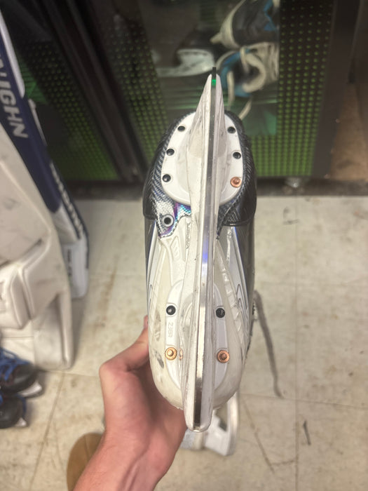 Used Bauer Vapor Flylite Skates Size 4 Fit 2