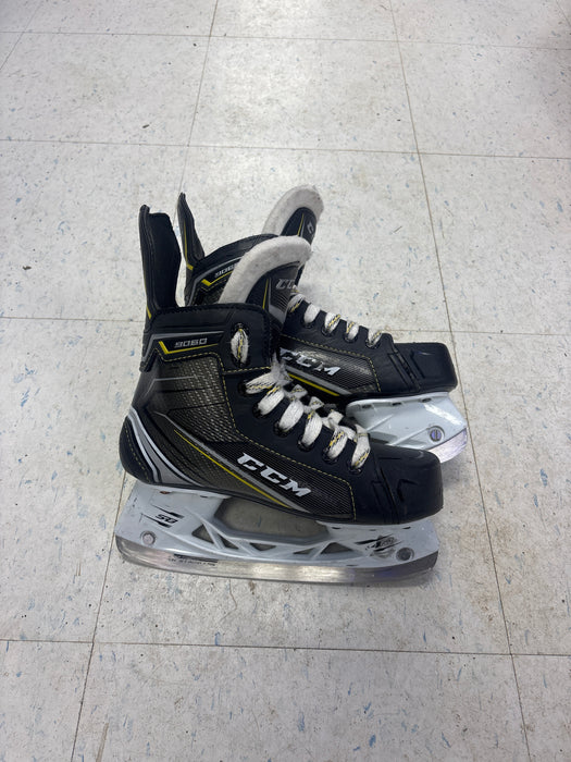 Used CCM Tacks 9060 Player Skate Junior Size 2.5