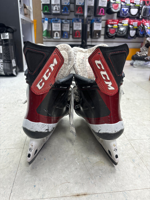 Used CCM JetSpeed FT485 Size 4.0R Skates