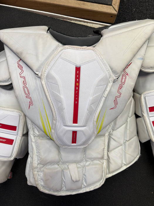 Used Bauer Vapor Hyperlite2 Senior Medium Chest Protector