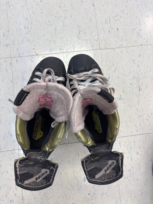 Used CCM Tacks AS-590 5.0 Wide Skate