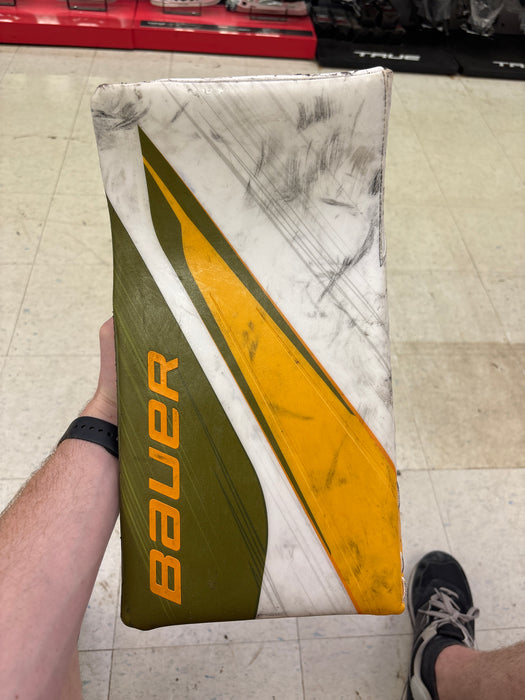 Used OHL Pro Stock Domenic Divincentiis Bauer Vapor Hyperlite 2 Blocker