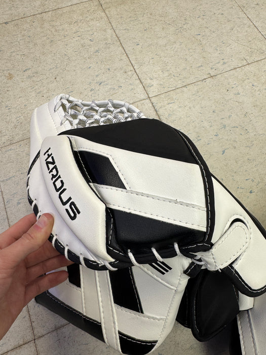 DEMO True HZRDUS 9x4 Goalie Catcher Blocker Set Senior