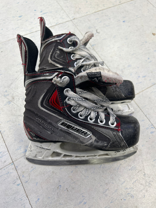 Used Bauer Vapor X40 Player Skates