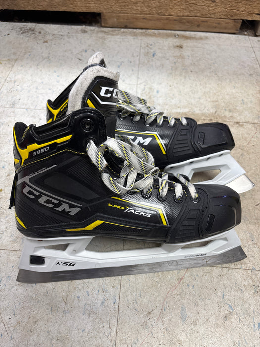 Used CCM Super Tacks 9380 Size  9.0D Goal Skates