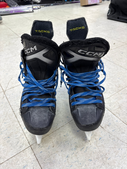 Used CCM Tacks XF70 Size 7.0 Regular Skates