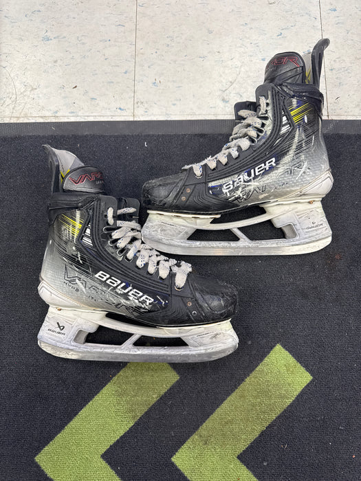 Used Bauer Vapor Hyperlite 2 Intermediate 5.0 Player Skates